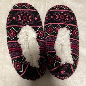 Ladies cozy slippers